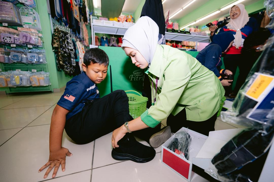 Monsoon Relief: Waves of Support