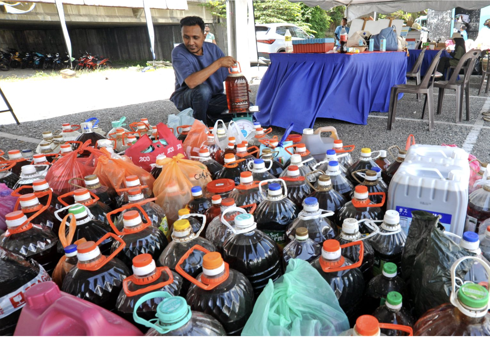 Lebih tiga tan barang kitar semula dikumpul